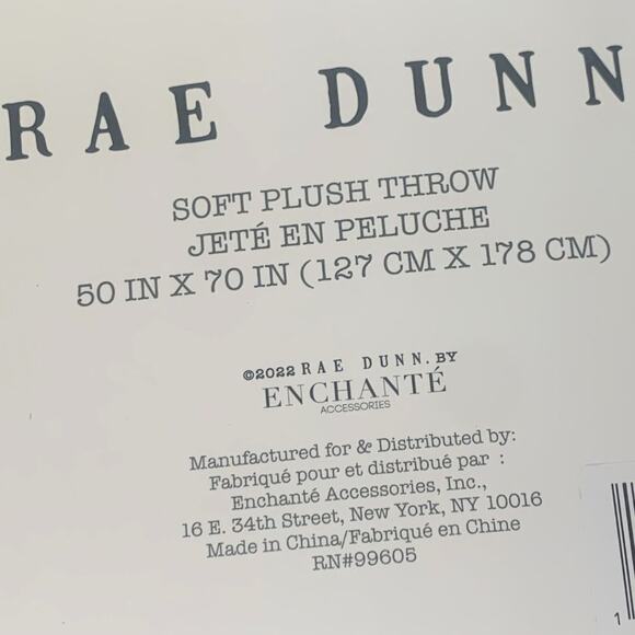 Rae Dunn Hocus Pocus Blanket Orange with Cauldron Broom Witch Hat Shoes 50x70" - Picture 12 of 12